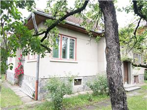 Casa de vanzare in Sibiu - zona Calea Dumbravii - 550 mp curte libera