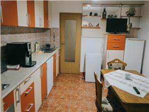 Apartament de vanzare in Sibiu -2 camere cu balcon si pivnita-