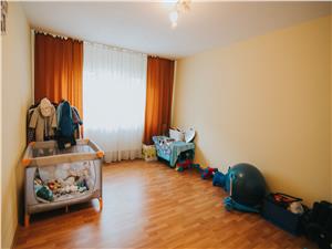 Apartament de vanzare in Sibiu -2 camere si balcon-Zona V. Aron