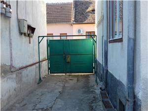 Casa de vanzare in Sibiu - 3 camere + Gradina - Piata Cluj