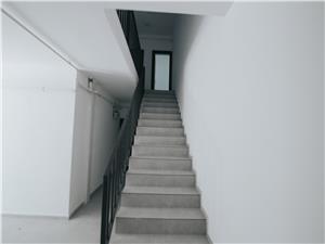 Apartament 3 camere de vanzare in Sibiu - Etaj 1 cu Balcon si parcare
