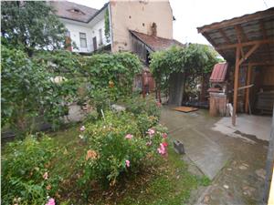 Casa de vanzare in Sibiu - zona centrala, reper str.Dealului -6 camere