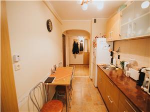 Apartament de vanzare in Sibiu-2 camere cu balcon si pivnita-V.Aurie