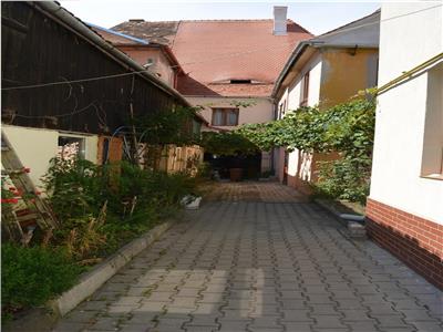 Casa de inchiriat in Sibiu - 4 camere Zona Ultracentrala Tg Vinului