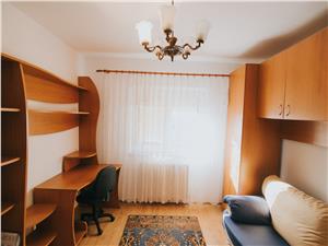 Apartament de vanzare in Sibiu-3 camere cu balcon si pivnita-Terezian