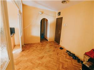 Apartament de vanzare in Sibiu- 3 camere decomandate si 2 balcoane