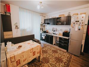 Apartament de vanzare in Sibiu-2 camere cu balcon inchis-Zona Selimbar