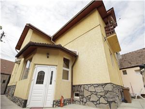 Casa de vanzare in Sibiu, SINGUR in curte - 250 mp utili la cheie