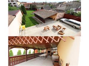 Casa de vanzare in Sibiu, SINGUR in curte - 250 mp utili la cheie