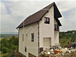 Casa de vanzare in Sibiu -curte proprie -design modern- zona linistita