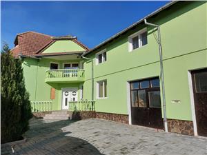 Casa de inchiriat in Sibiu 2 camere 2 bai terasa de 35mp  pivnita
