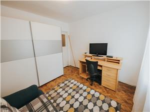 Apartament de vanzare in Sibiu-2 camere cu balcon si pivnita-V.Aaron