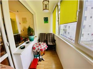 Apartament de vanzare in Sibiu - 3 camere cu balcon - Zona Ciresica