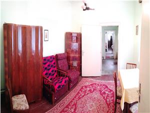 Casa de inchiriat in Sibiu, 3 camere mari, zonă centrală