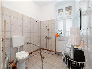 Apartament de vanzare in Sibiu -3 camere si 2 bai-Pretabil investitii-