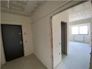Apartament de vanzare in Sibiu - 3 camere, balcon - Predare la gri (R)